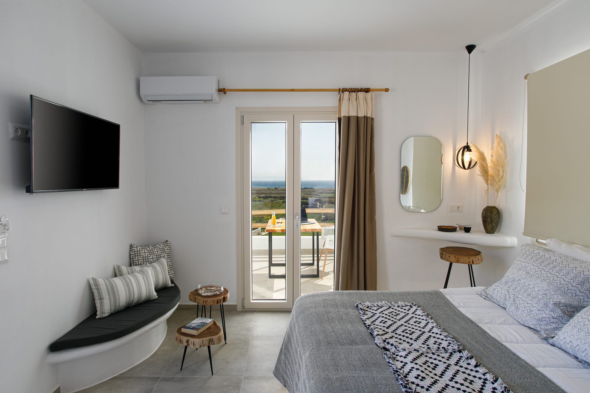 Naxos Earth Residence