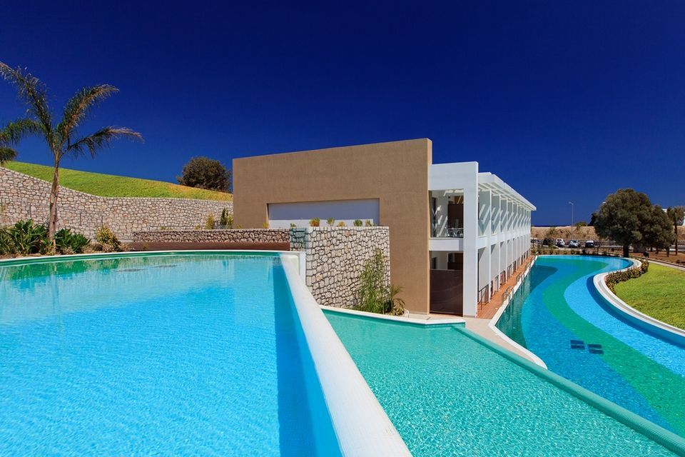 Family Room with Sharing Pool