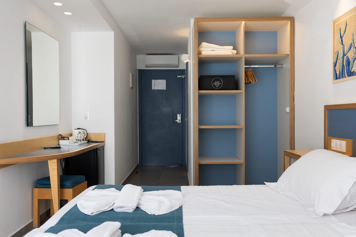 Double room with Side Sea View