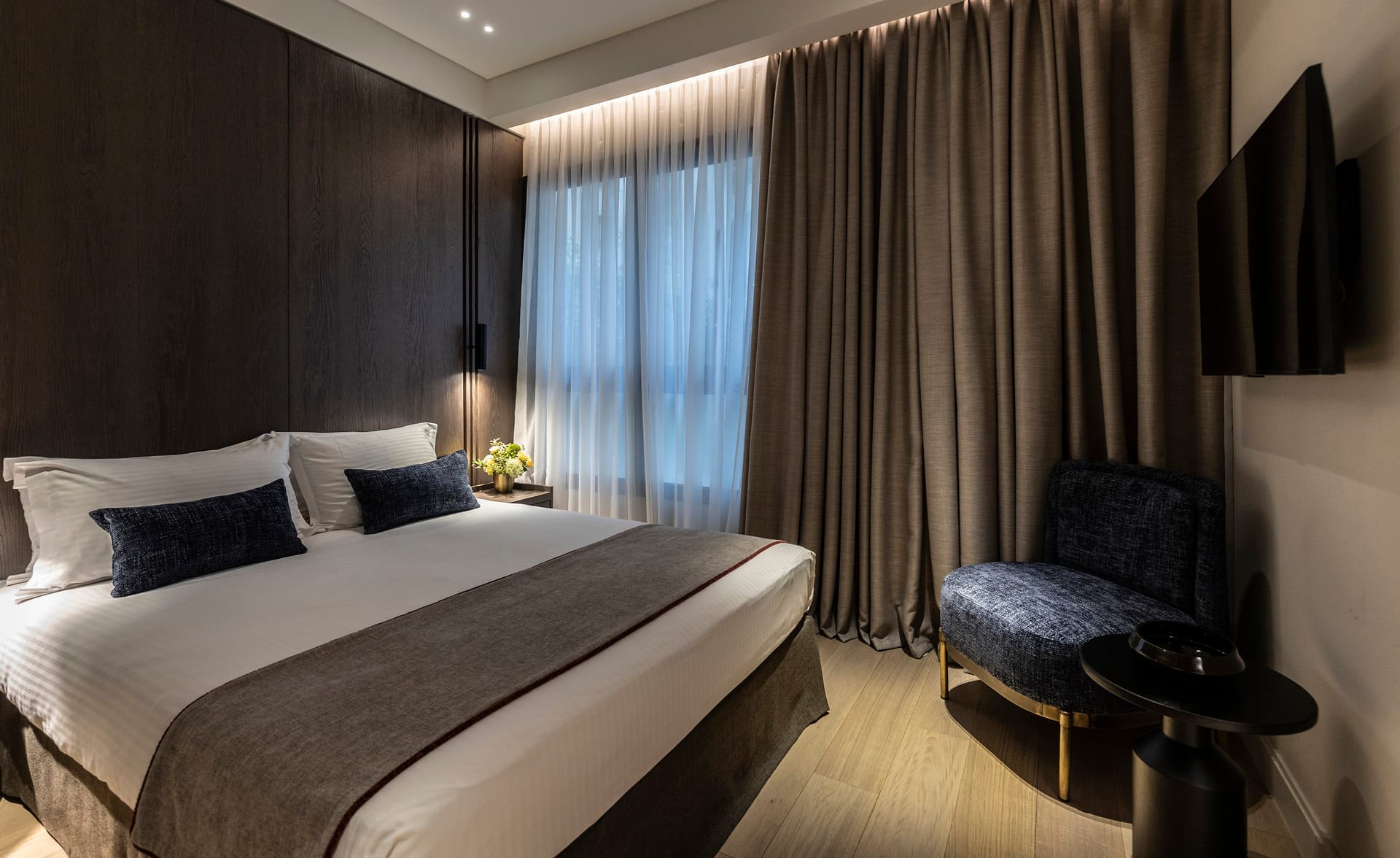 Classic Business Room