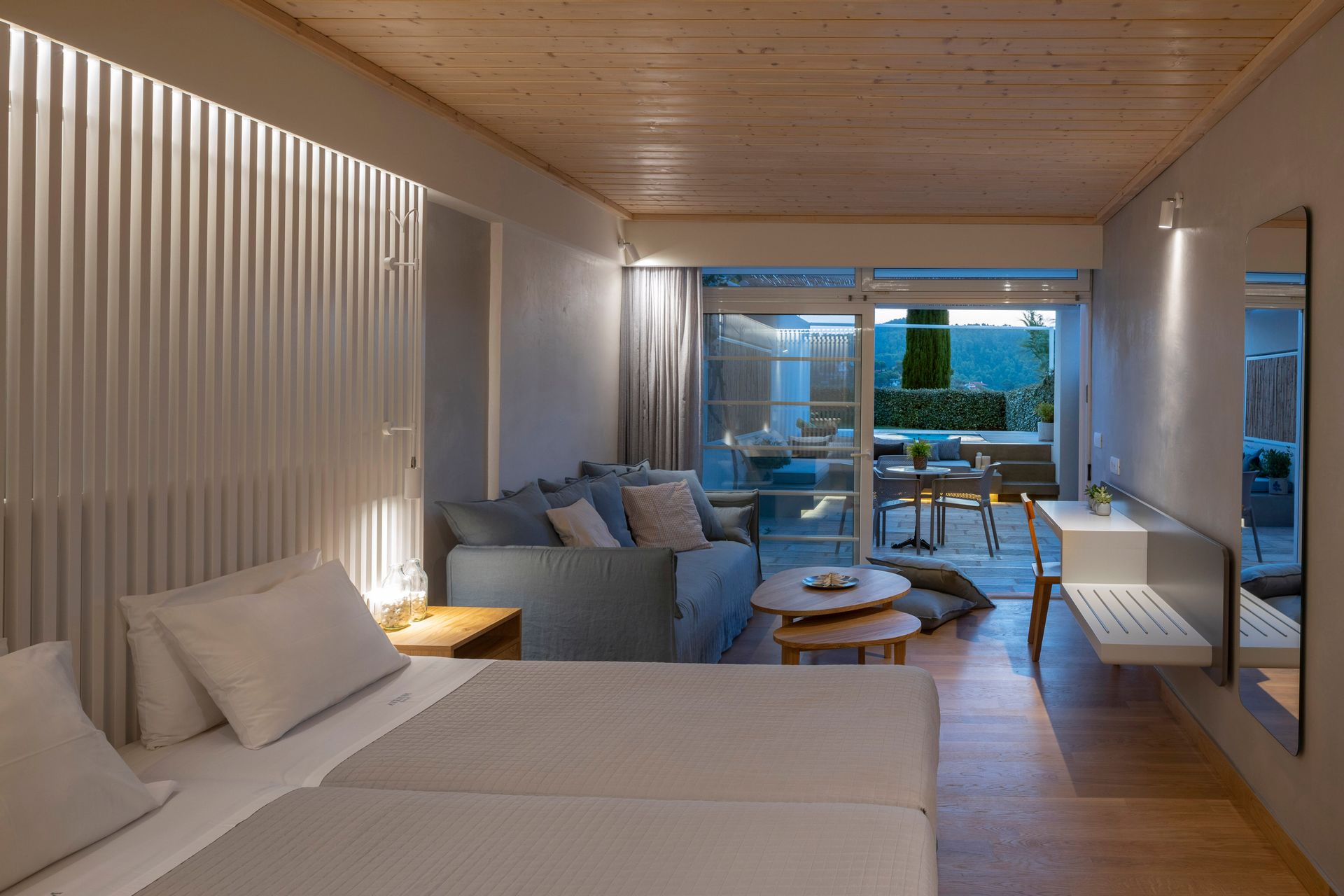 Superior Room with Garden Jacuzzi