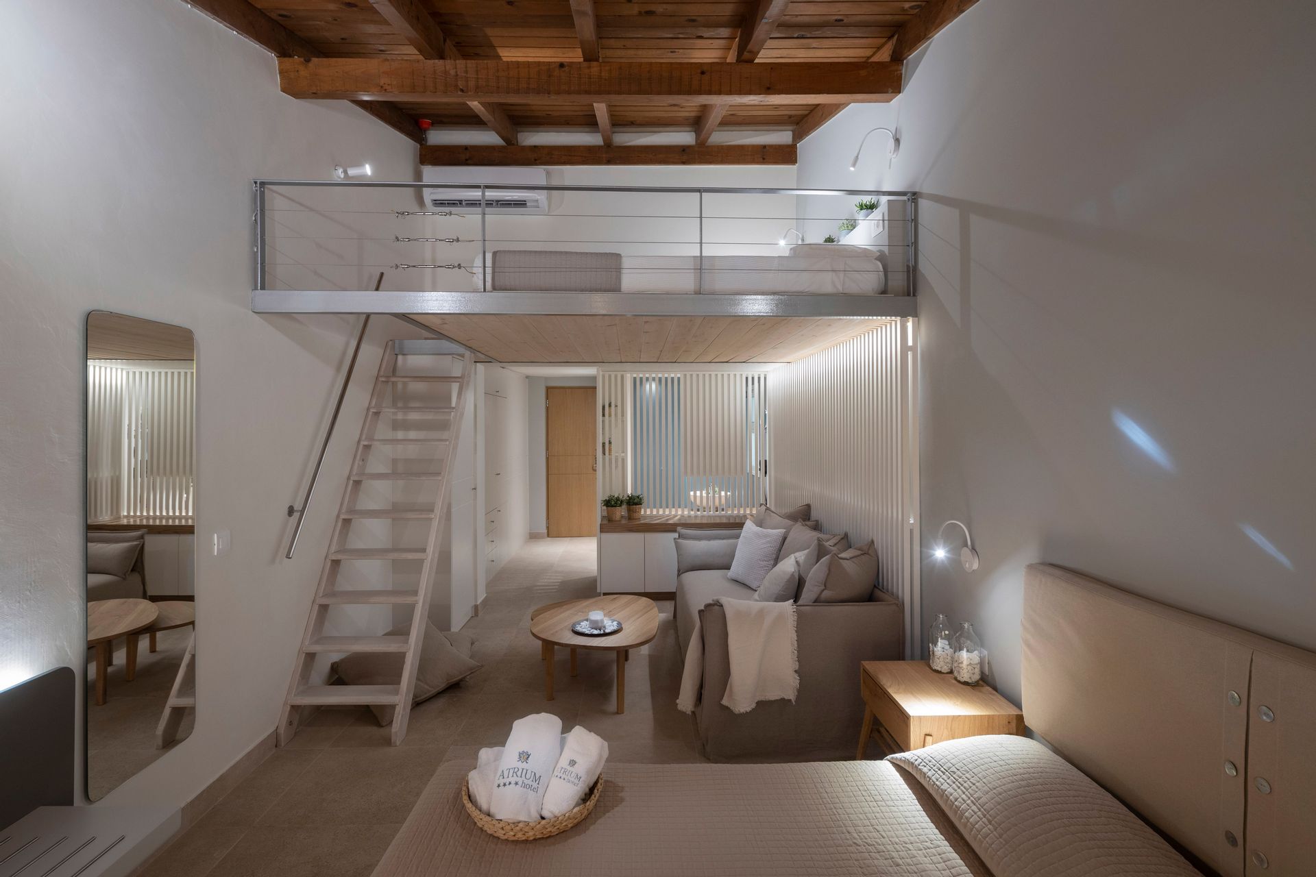 Maisonette with shared pool