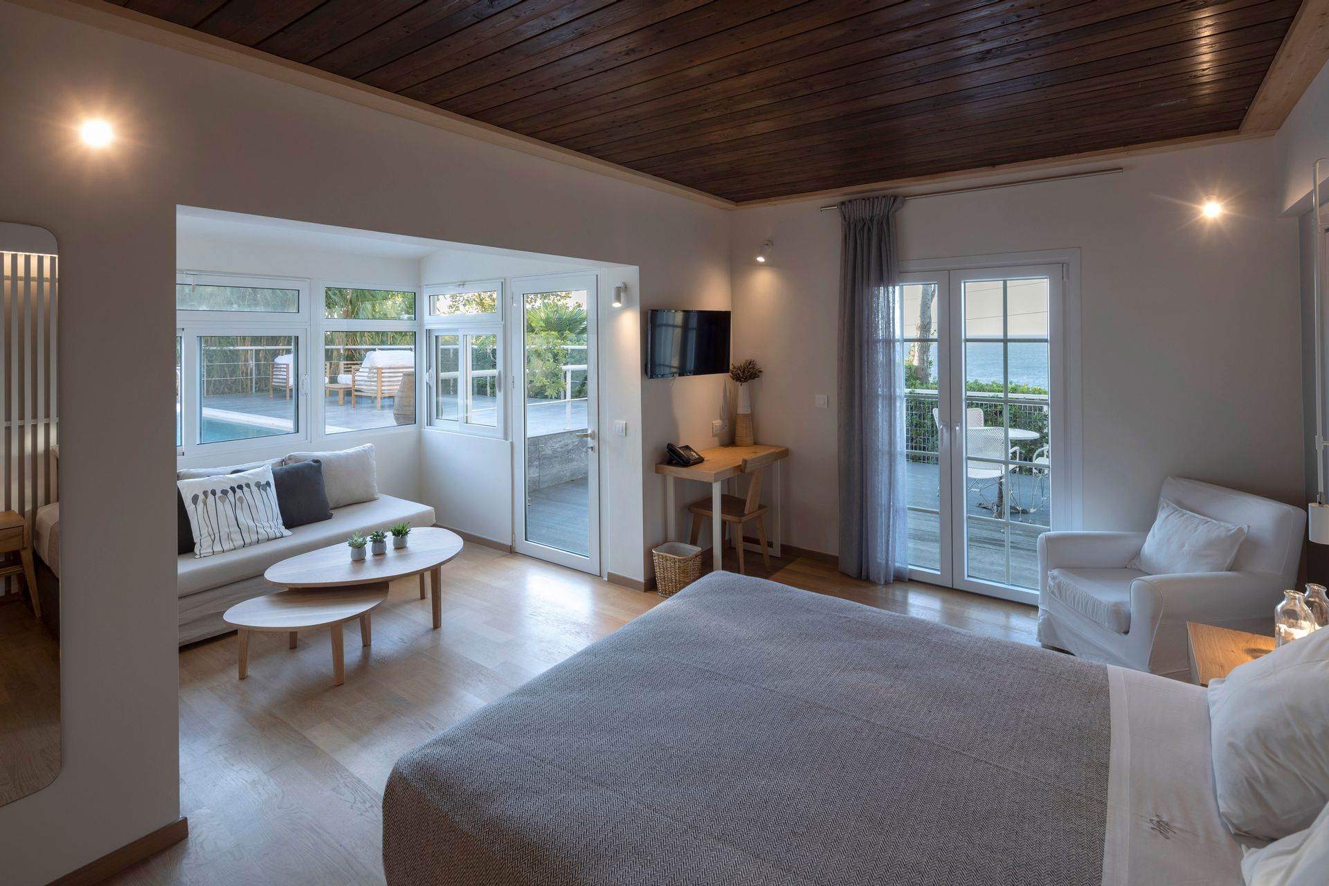 Junior Suite Private Pool & Sea View - II