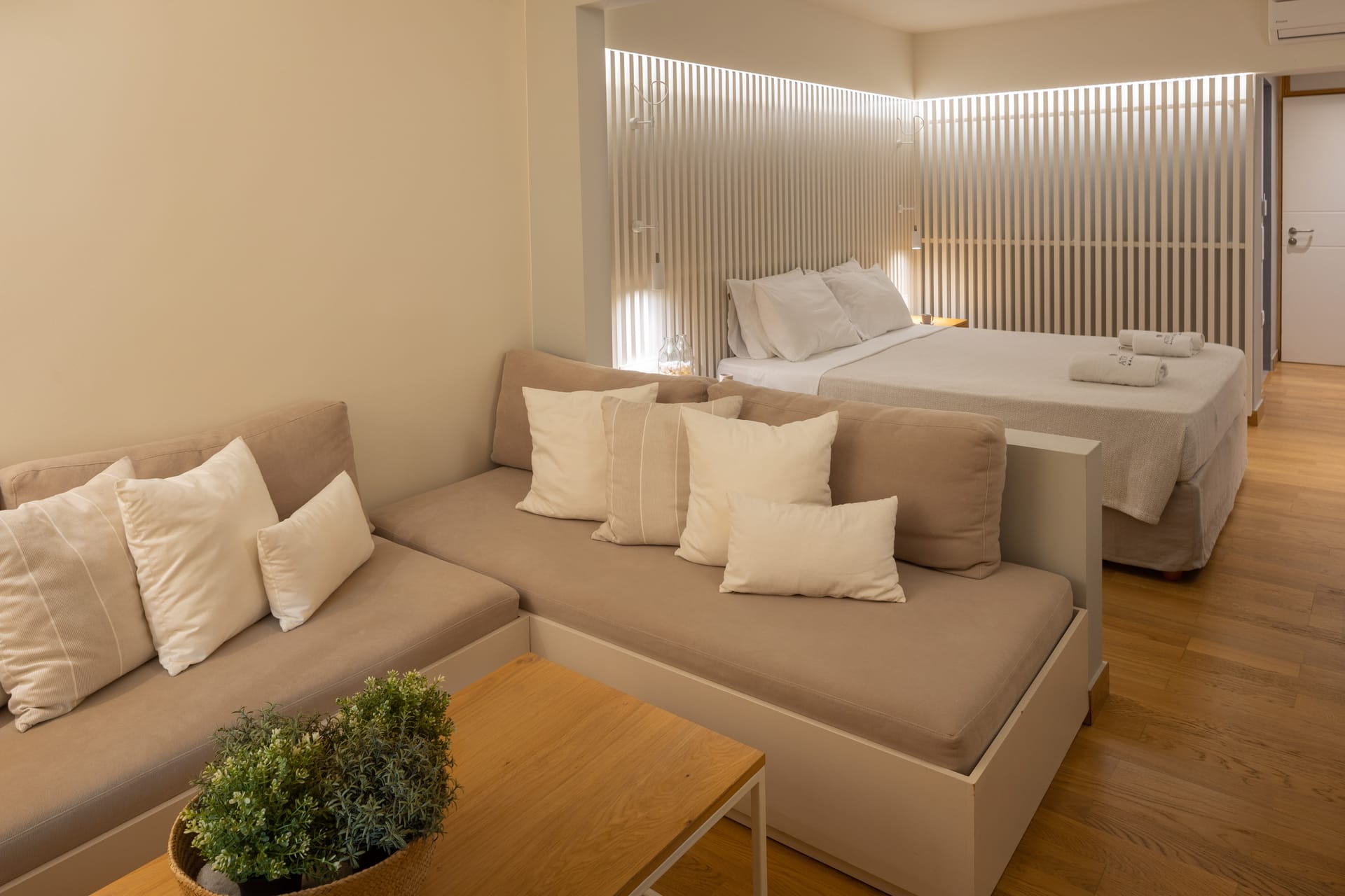 Junior Suite Private Pool &amp; Sea View -  III