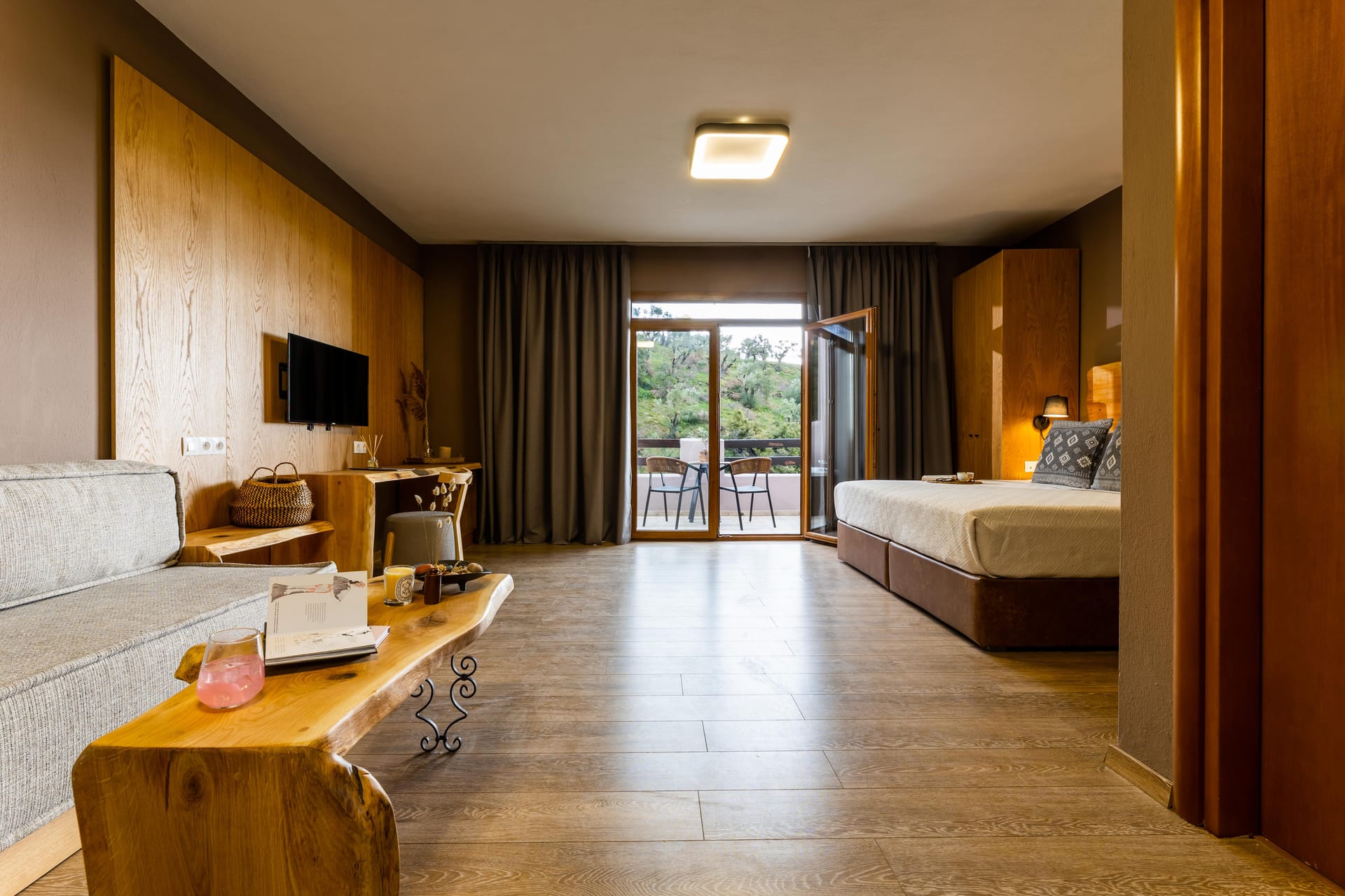Superior Suite with partial Sea View