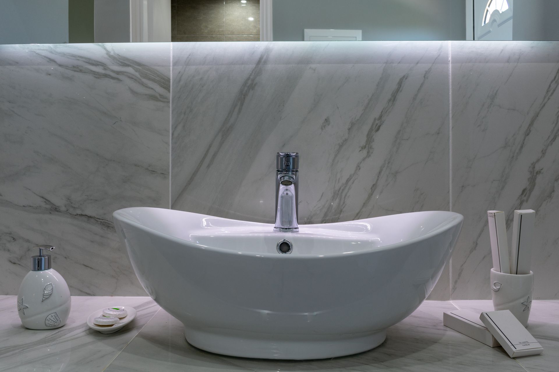 Deluxe Double Room - Sea And Pool View