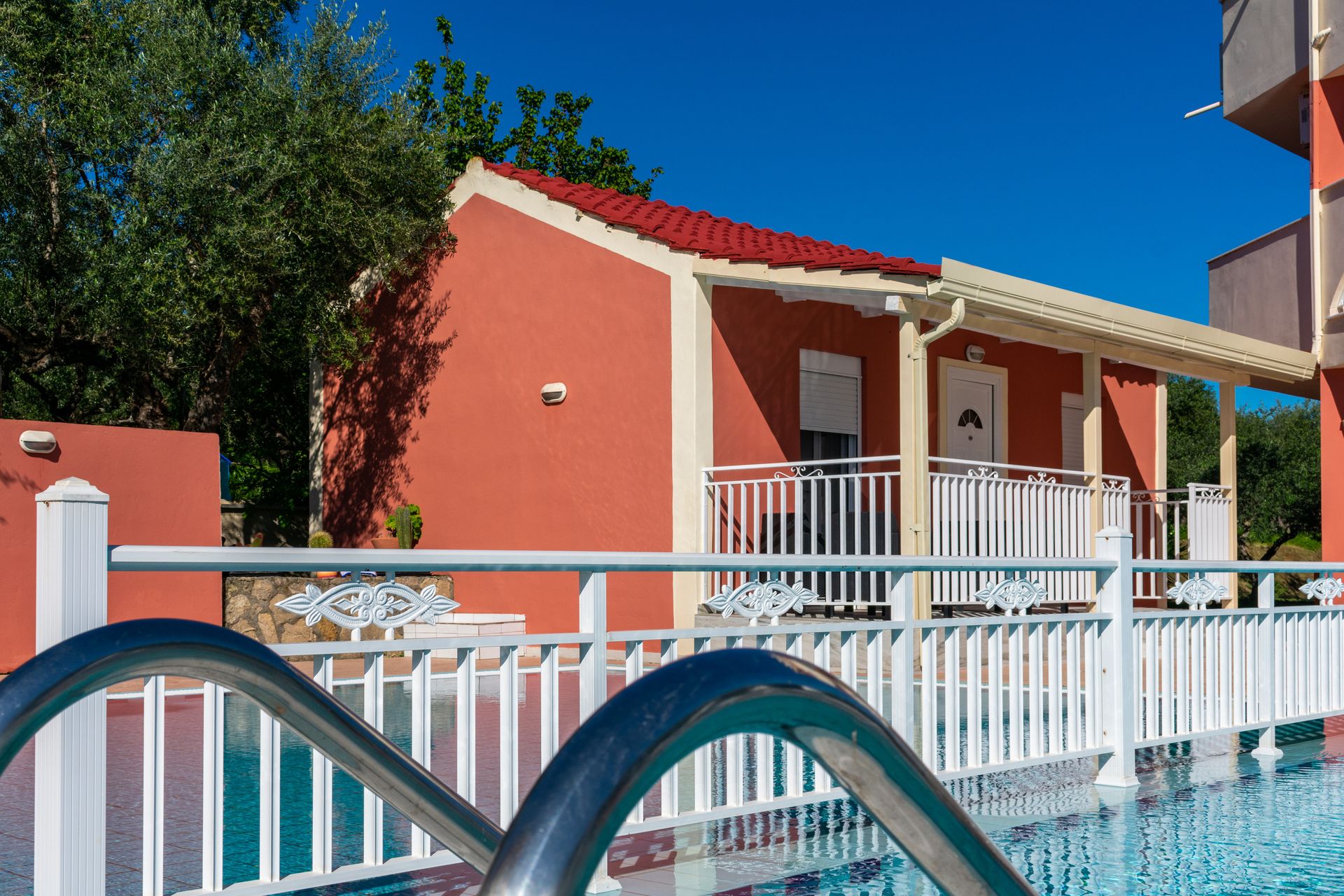 Deluxe Suite with Outdoor Jacuzzi