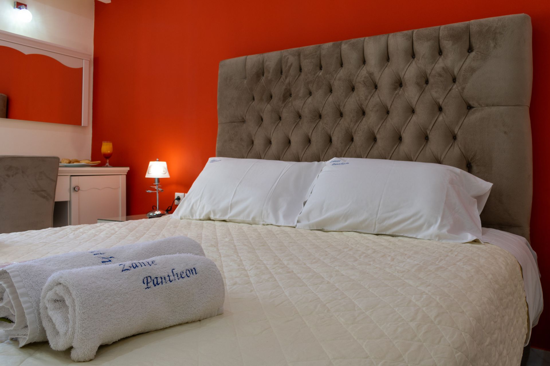 Deluxe Suite with Outdoor Jacuzzi