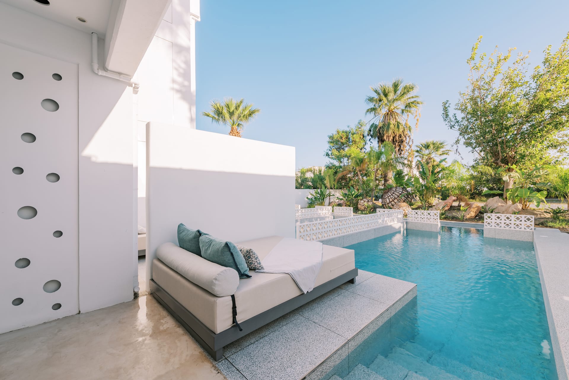 Junior Suite with Private Pool 25m²