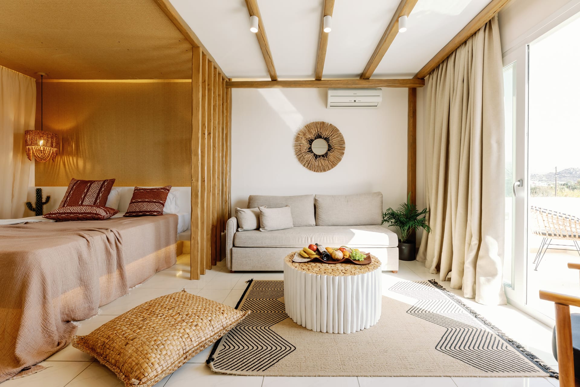 Luxury Suite with Private Jacuzzi