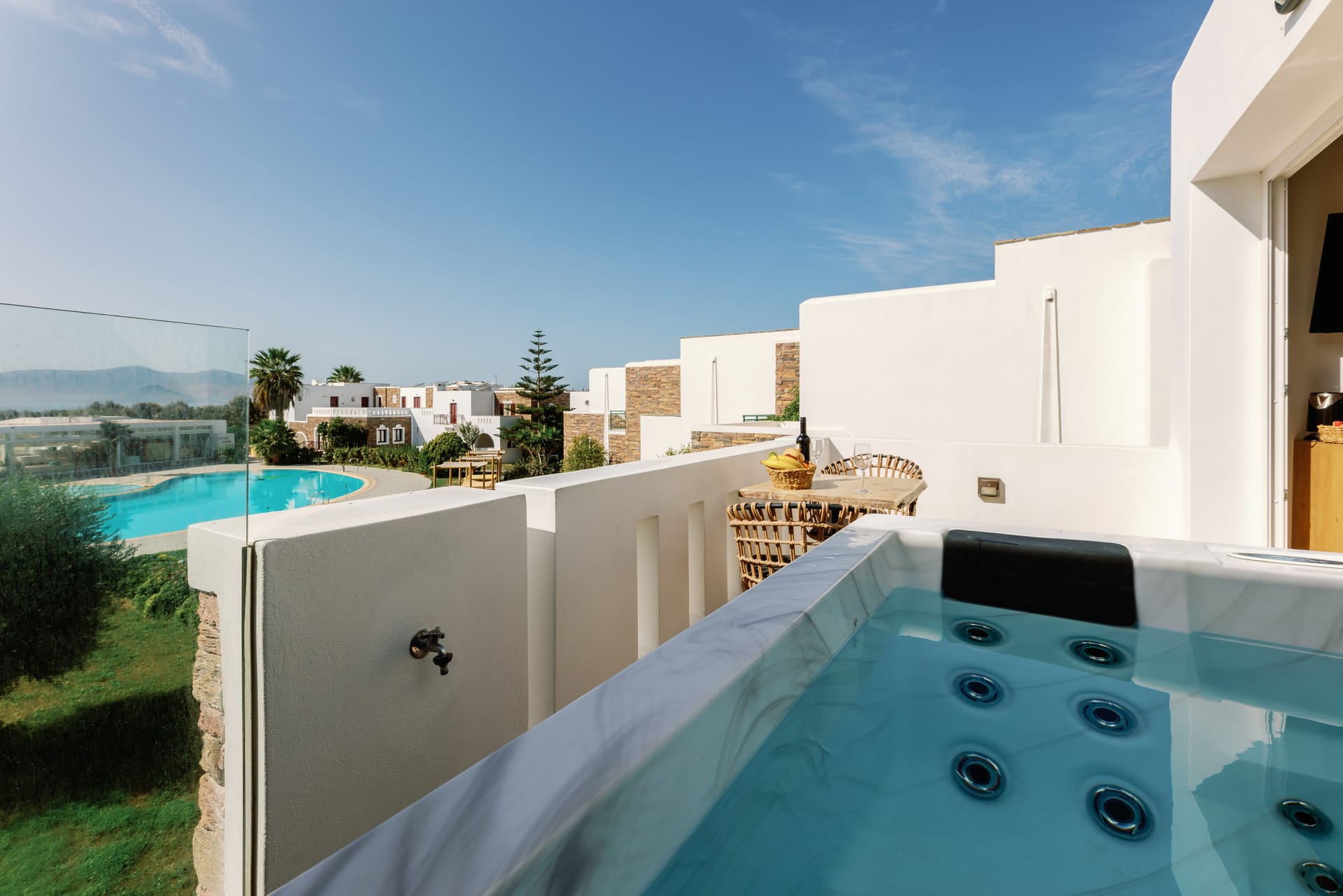 Luxury Suite with Private Jacuzzi