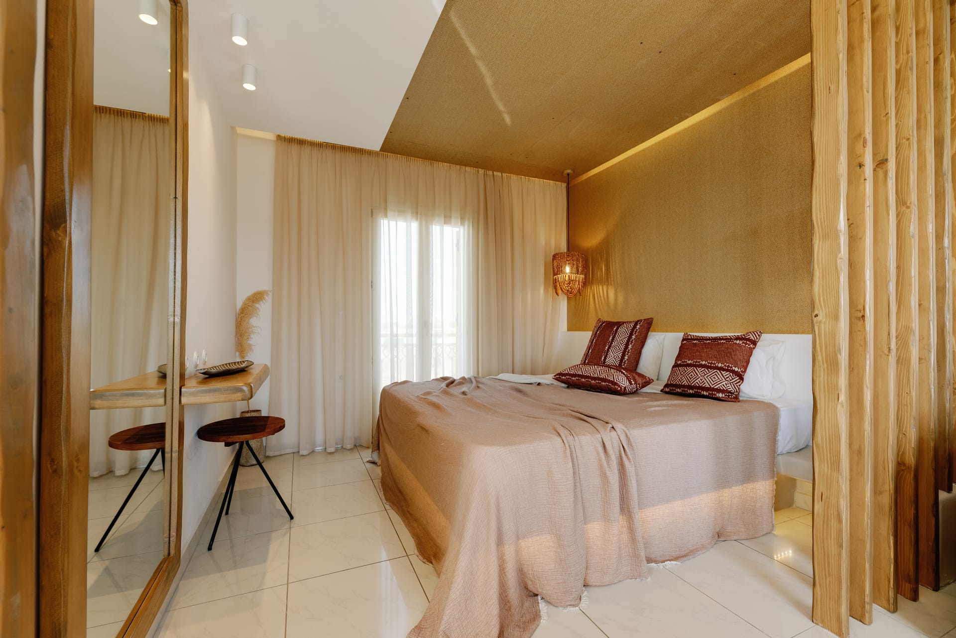 Luxury Suite with Private Jacuzzi