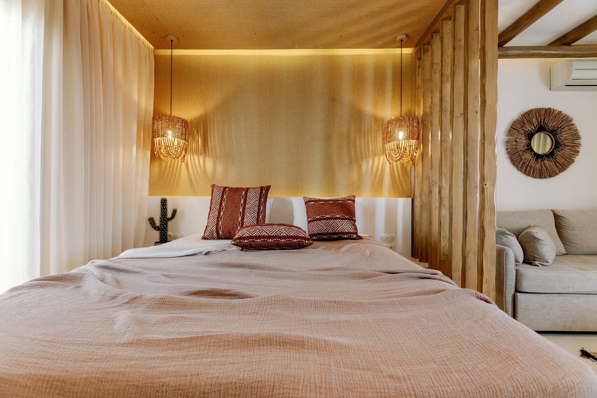 Luxury Suite with Private Jacuzzi