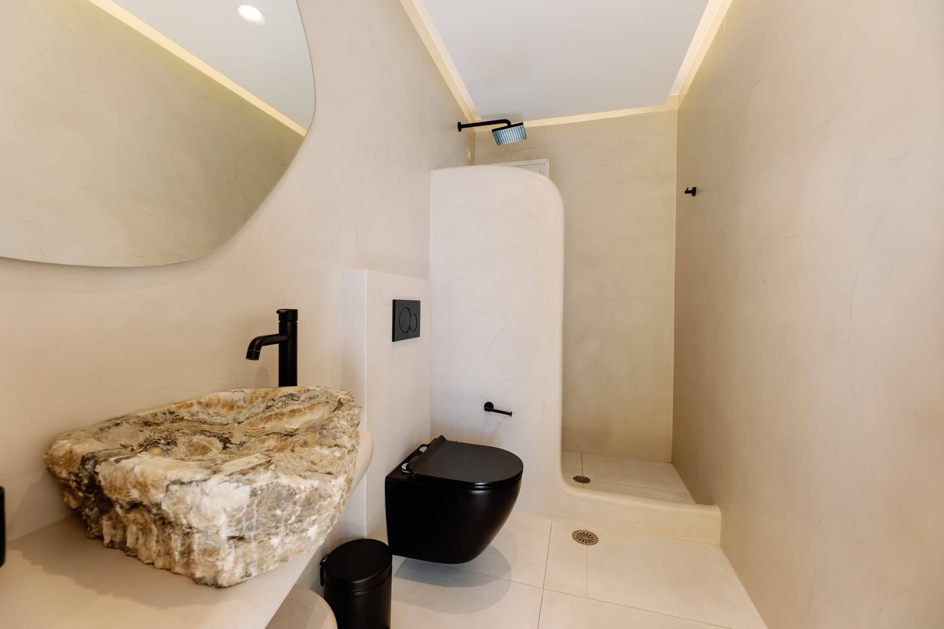 Luxury Suite with Private Jacuzzi