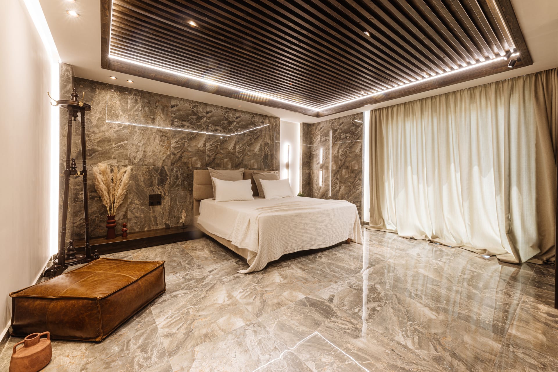 Luxury Suite with Private Jacuzzi