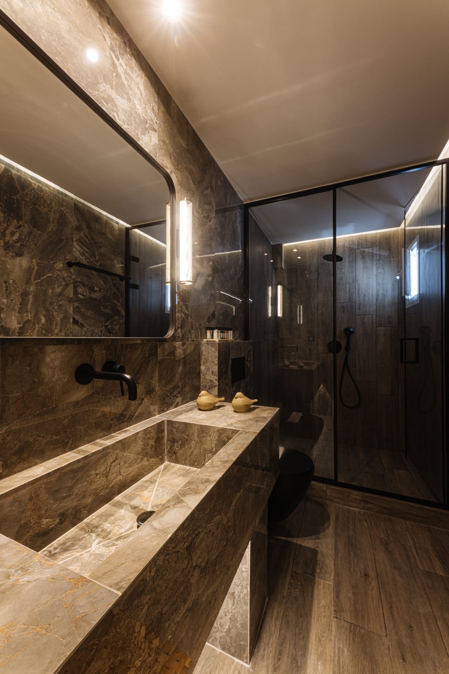 Luxury Suite with Private Jacuzzi