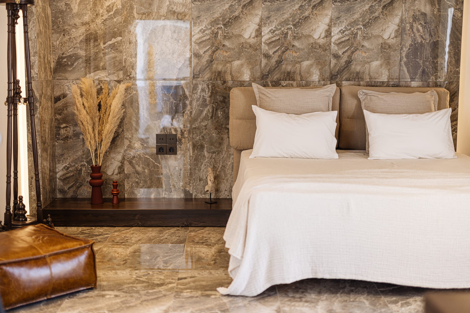 Luxury Suite with Private Jacuzzi