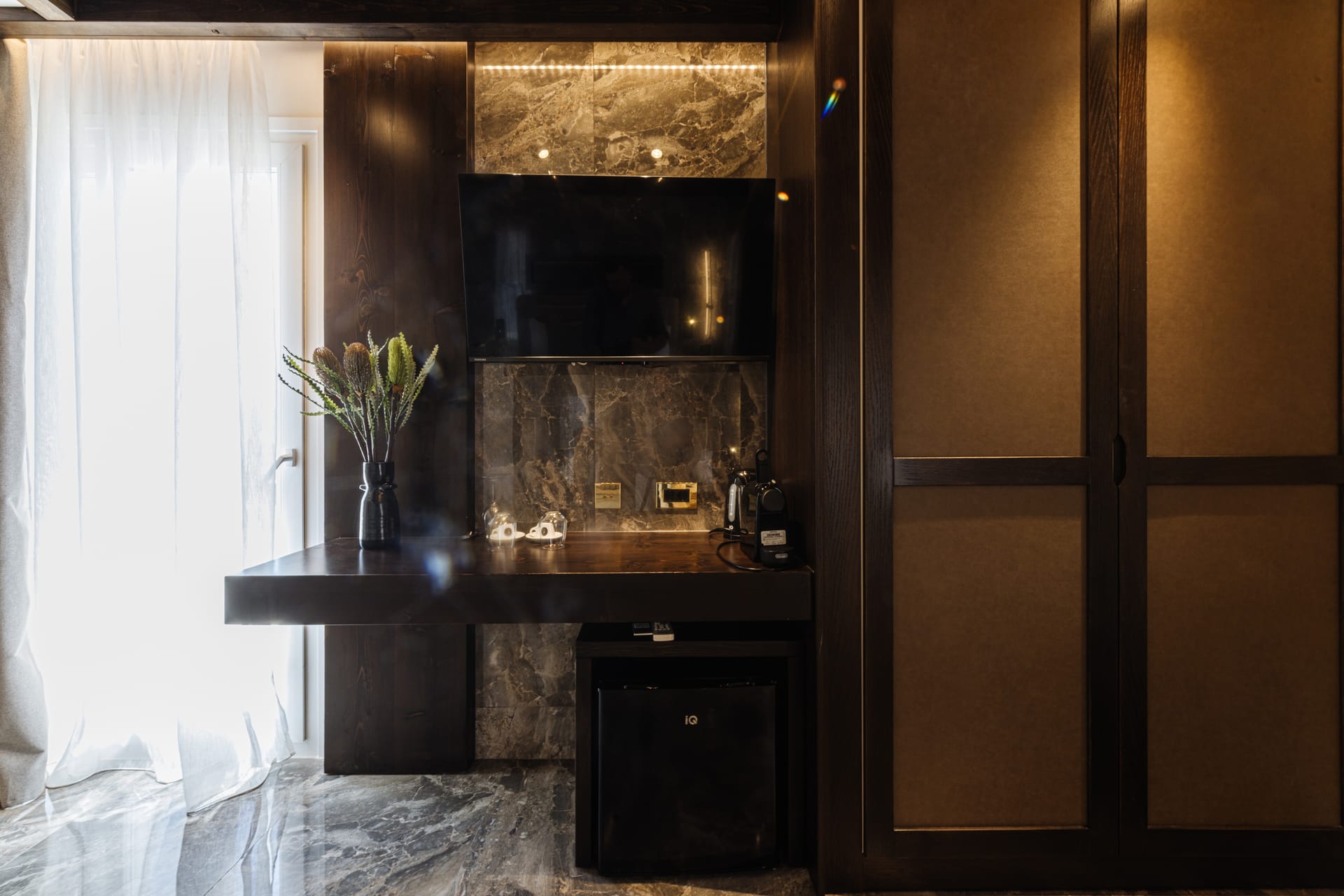 Luxury Suite with Private Jacuzzi