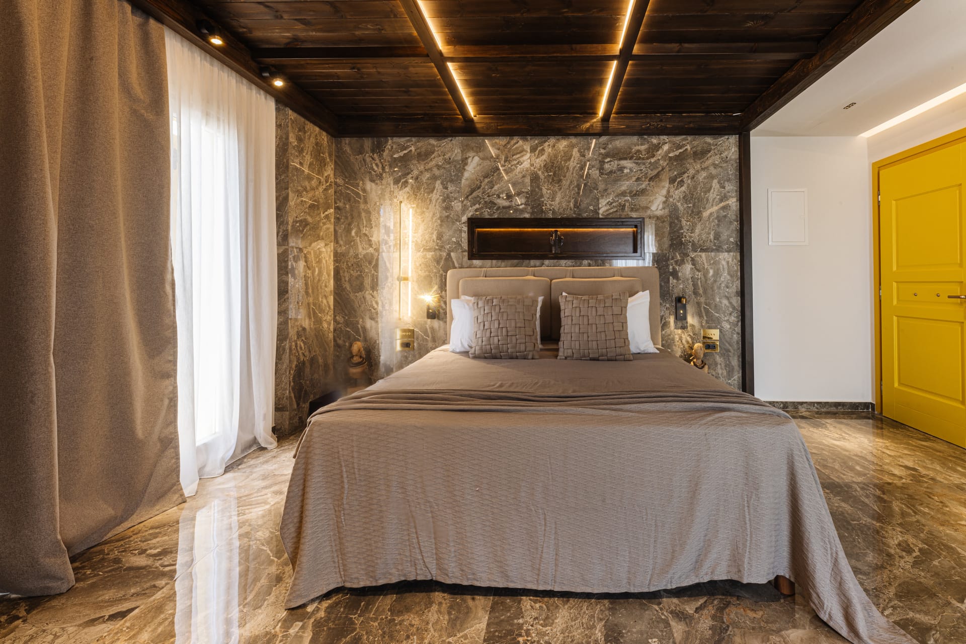 Luxury Suite with Private Jacuzzi