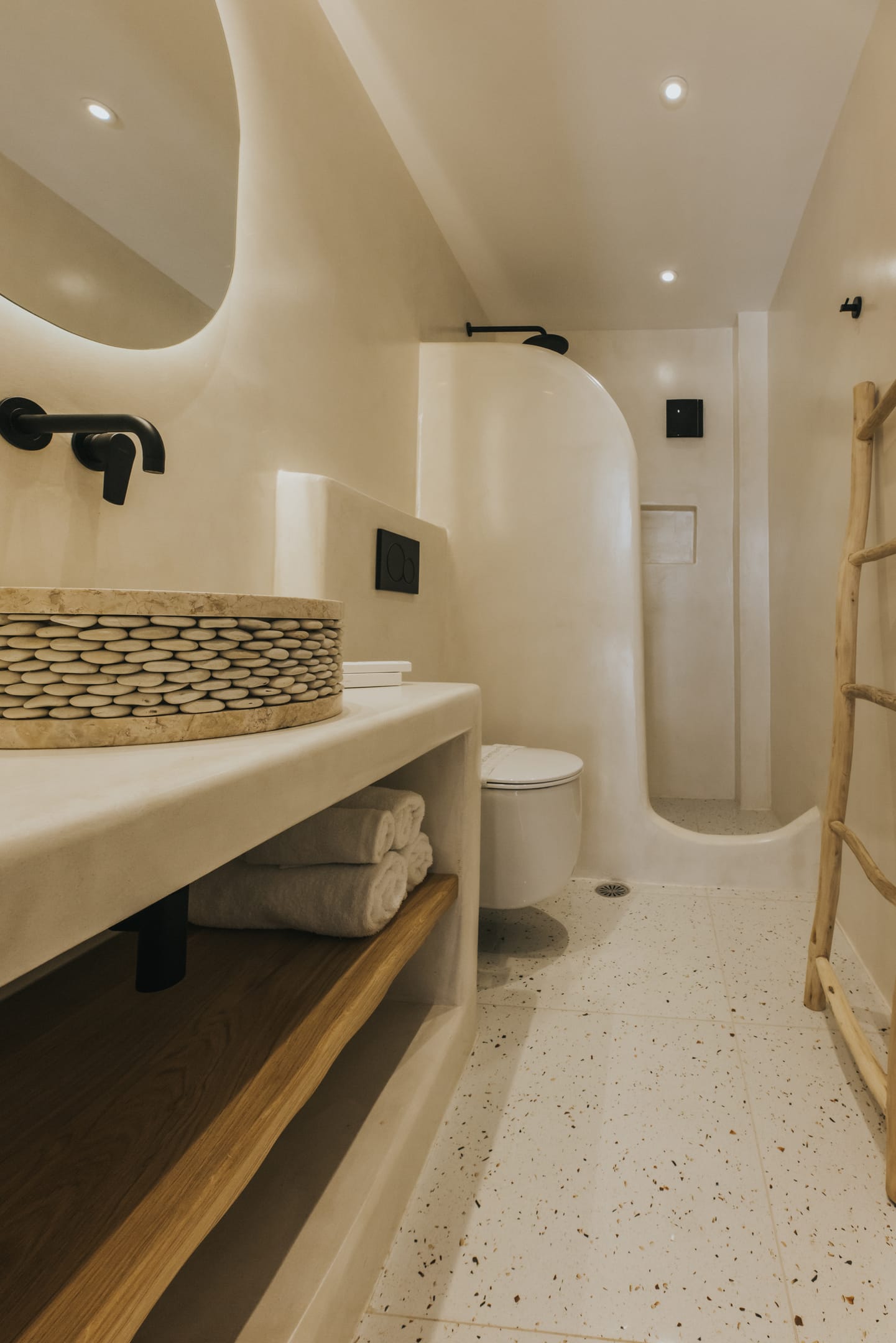 Signature Suite with Private Pool