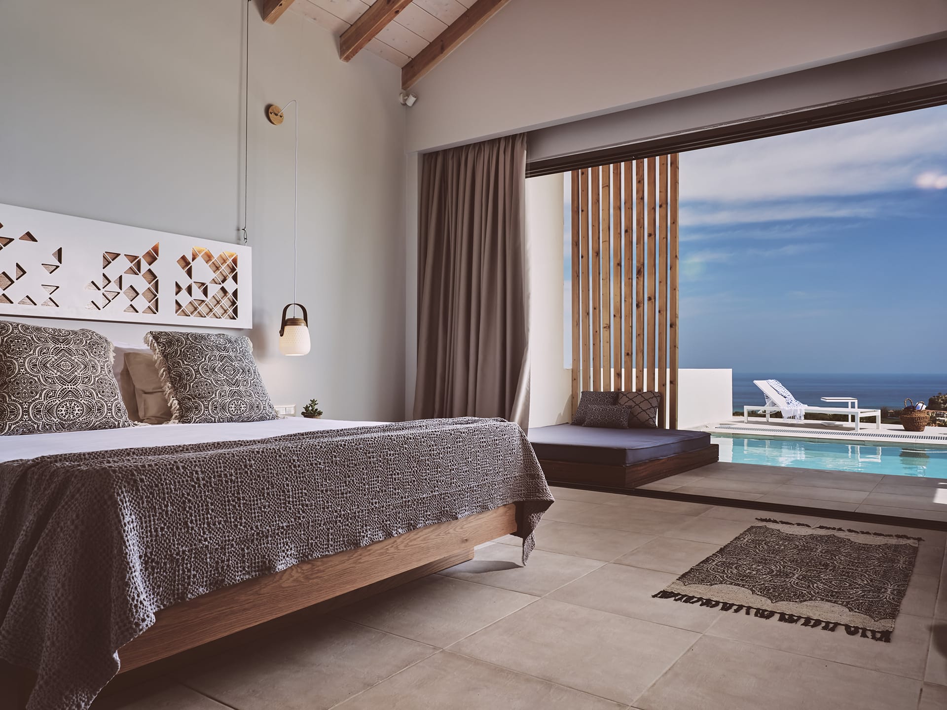 Deluxe Heated Private Pool Suite with Sea View