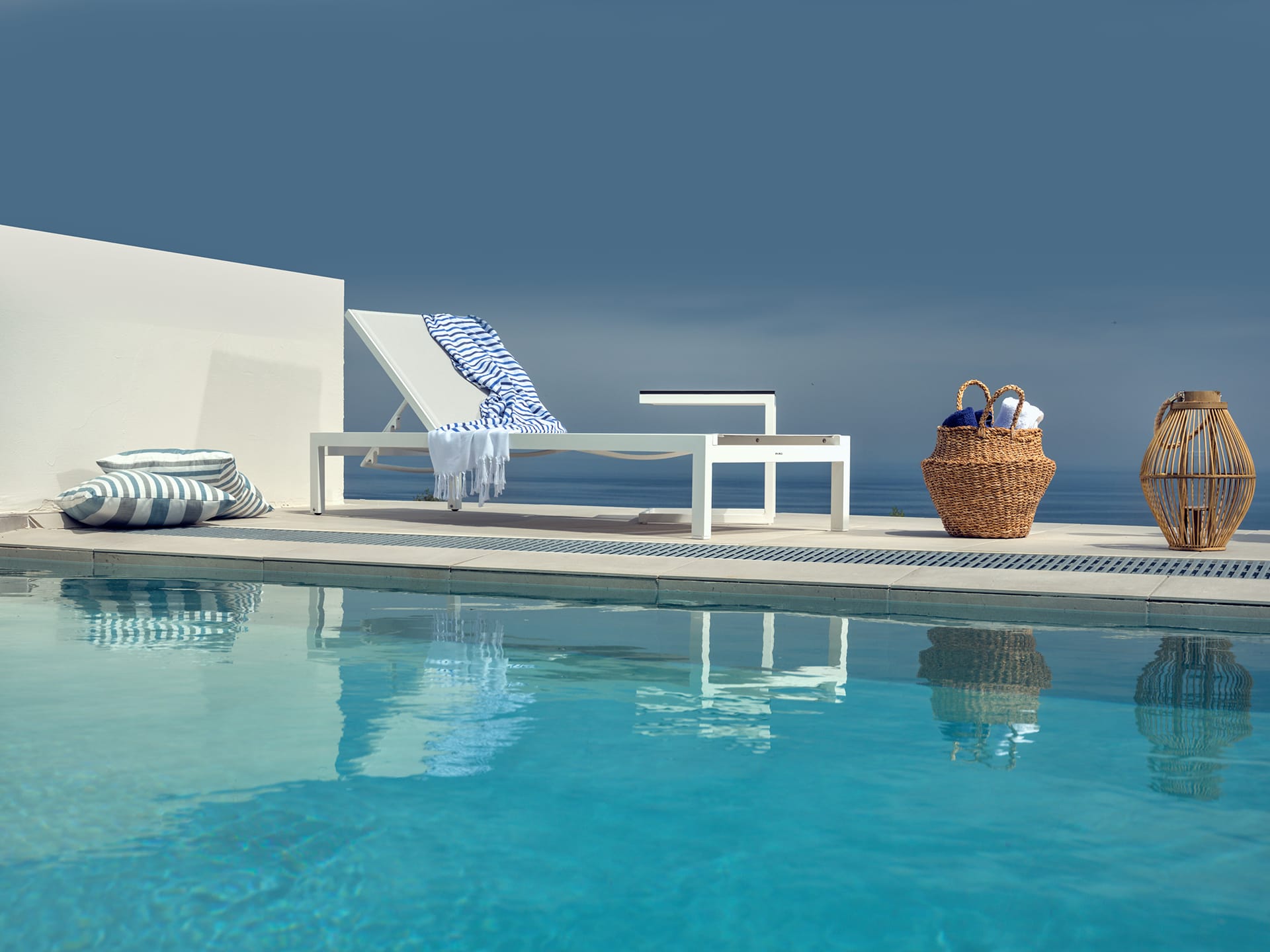 Deluxe Heated Private Pool Suite with Sea View