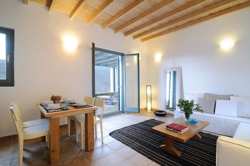 Suite | Side Sea View