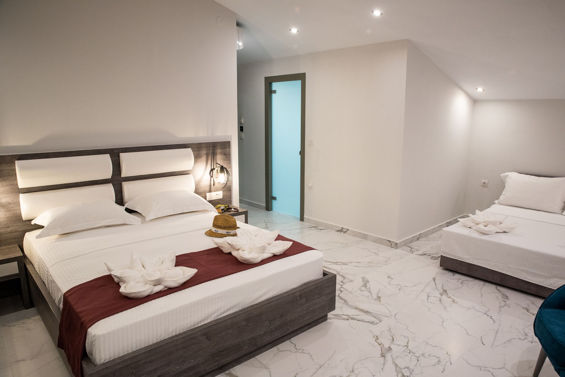 Quadruple Attic Room without balcony