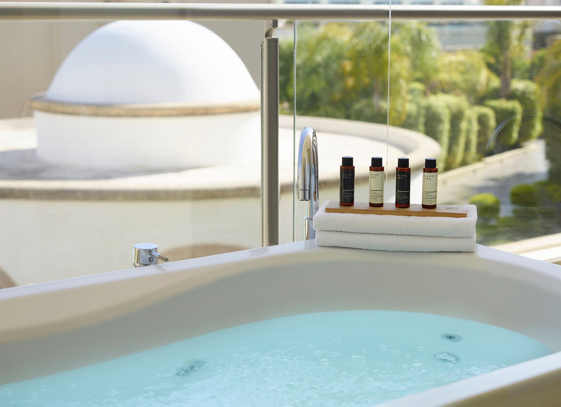 Deluxe Room with Spa Bath Garden View - 30m²