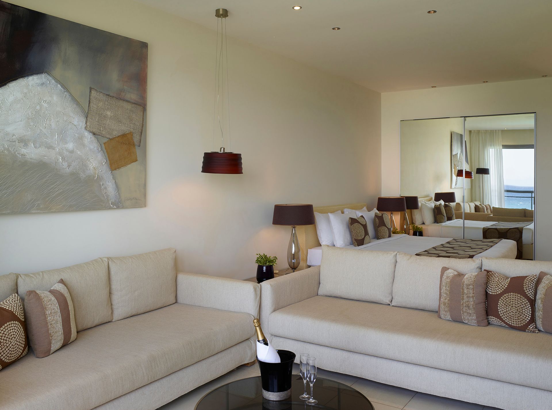 Beachfront Grand Suite Sea View with Private Rooftop Pool - 60m²