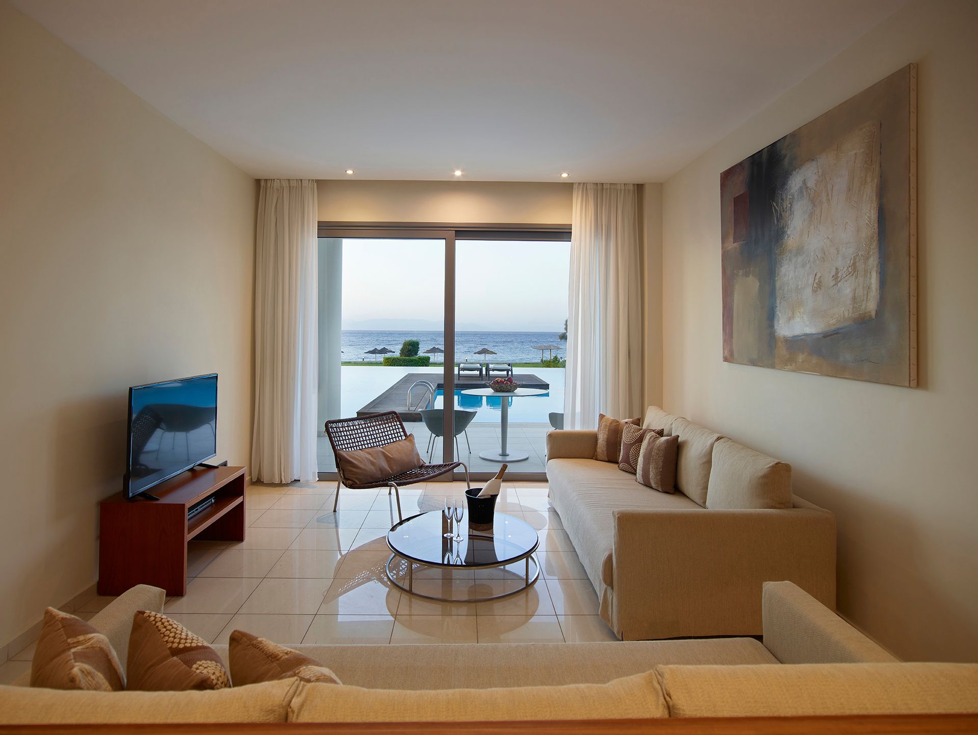 Beachfront Swim Up Sea View Grand Suite - 60m²