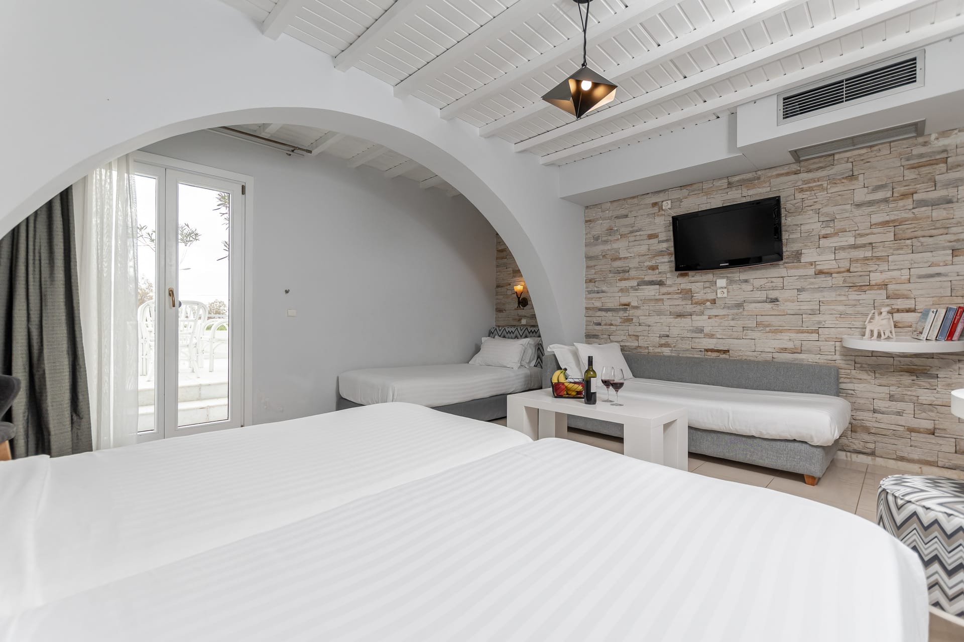 Family Room Pool or Sea view