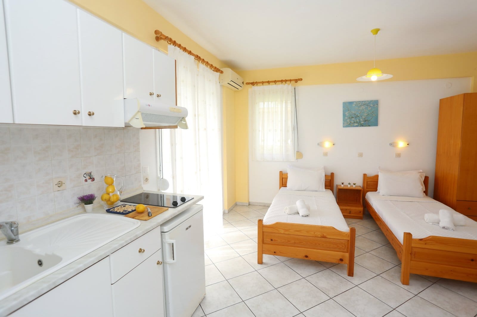 Maria Standard Studio