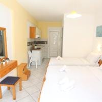 Maria Standard Triple Studio