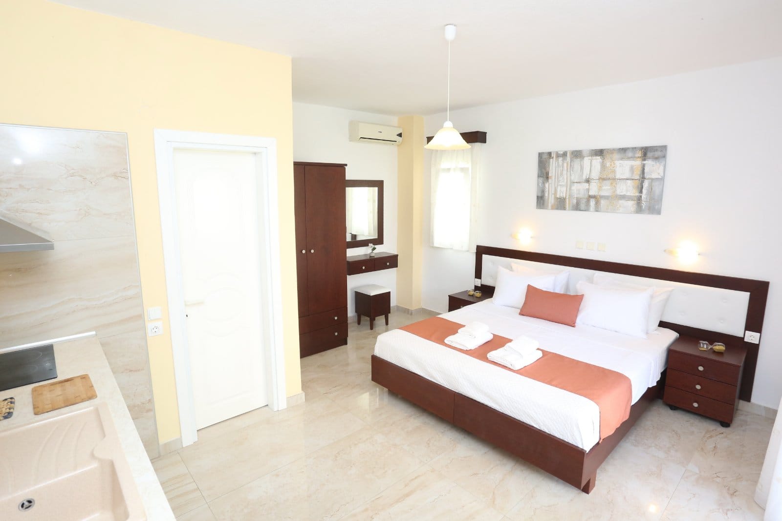 Magda Superior  Studio