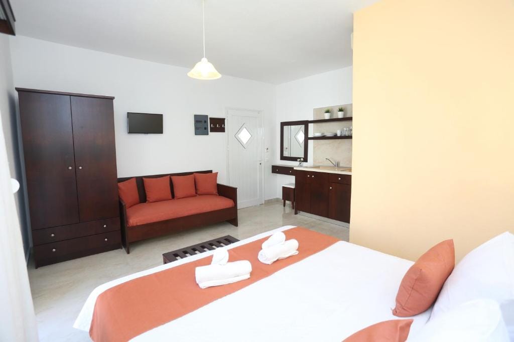 Magda Superior Studio with Sofa