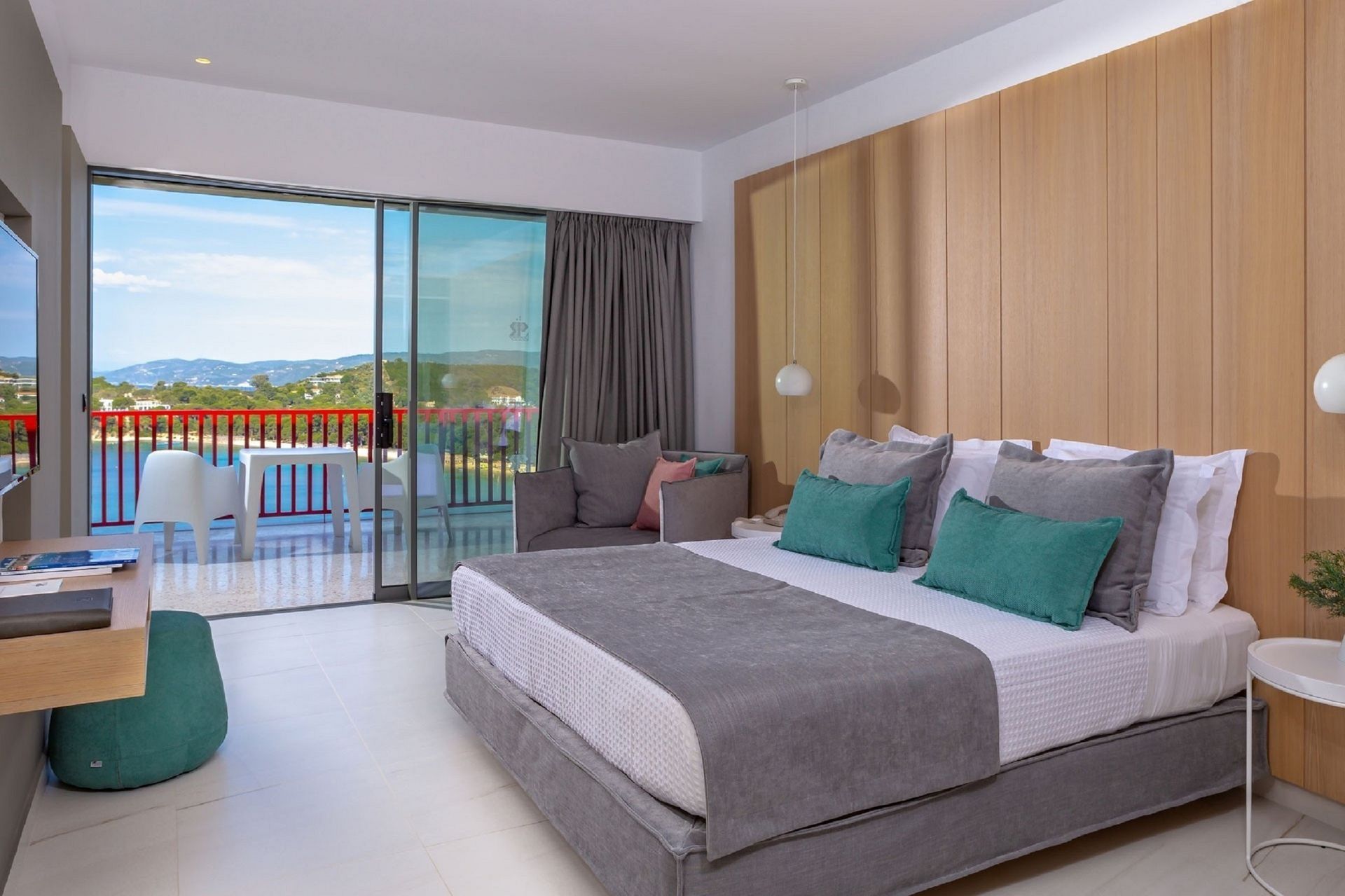 Suite with Panoramic Sea View