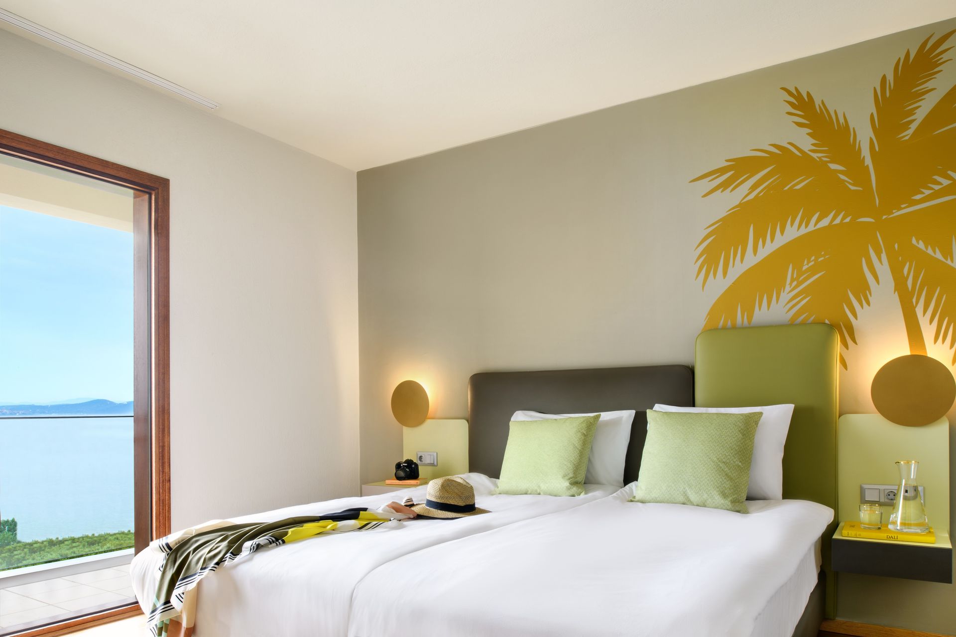 Standard Twin or Double with Side Sea View