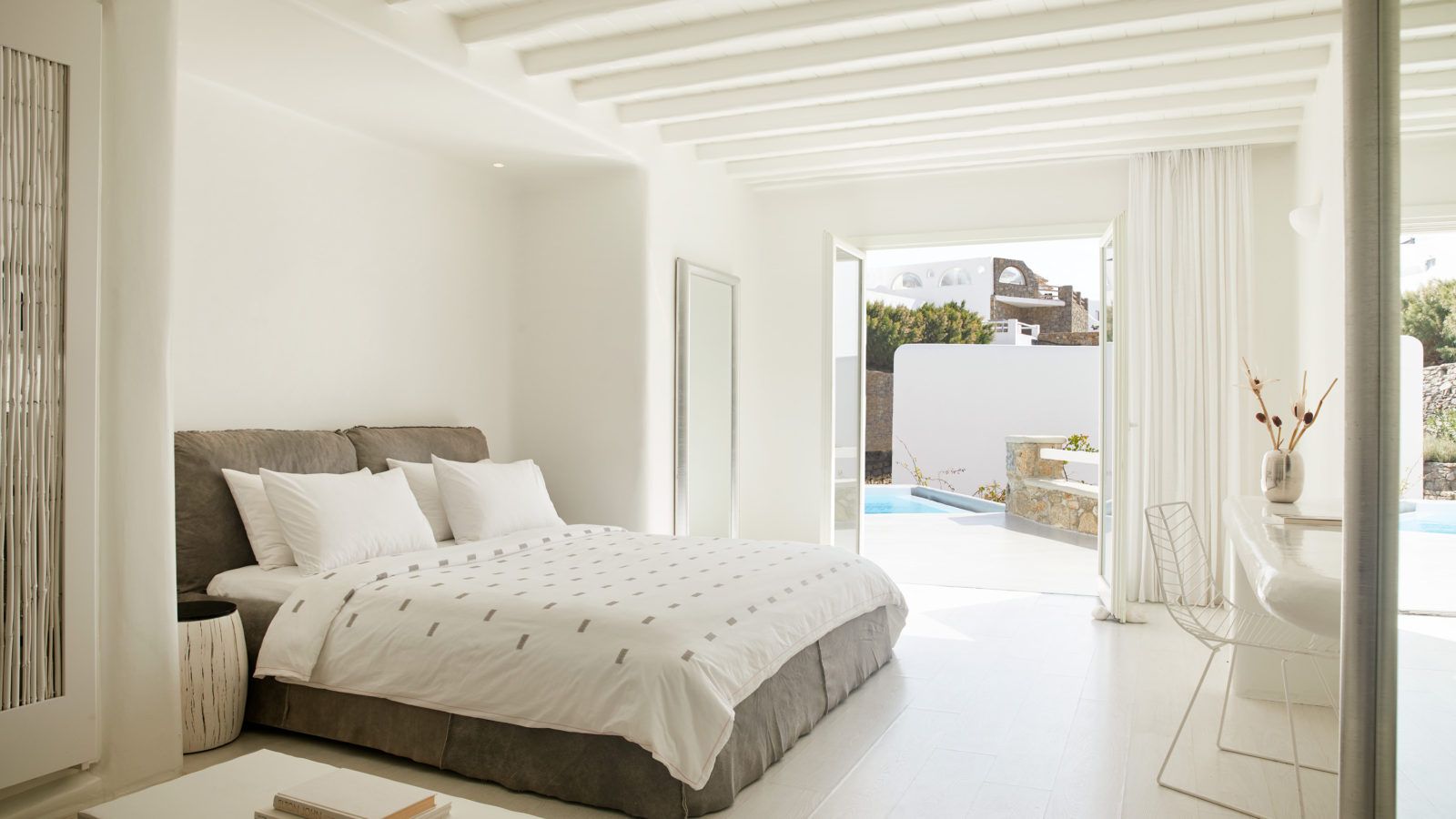 Classic Room with Pool Sea Side View
