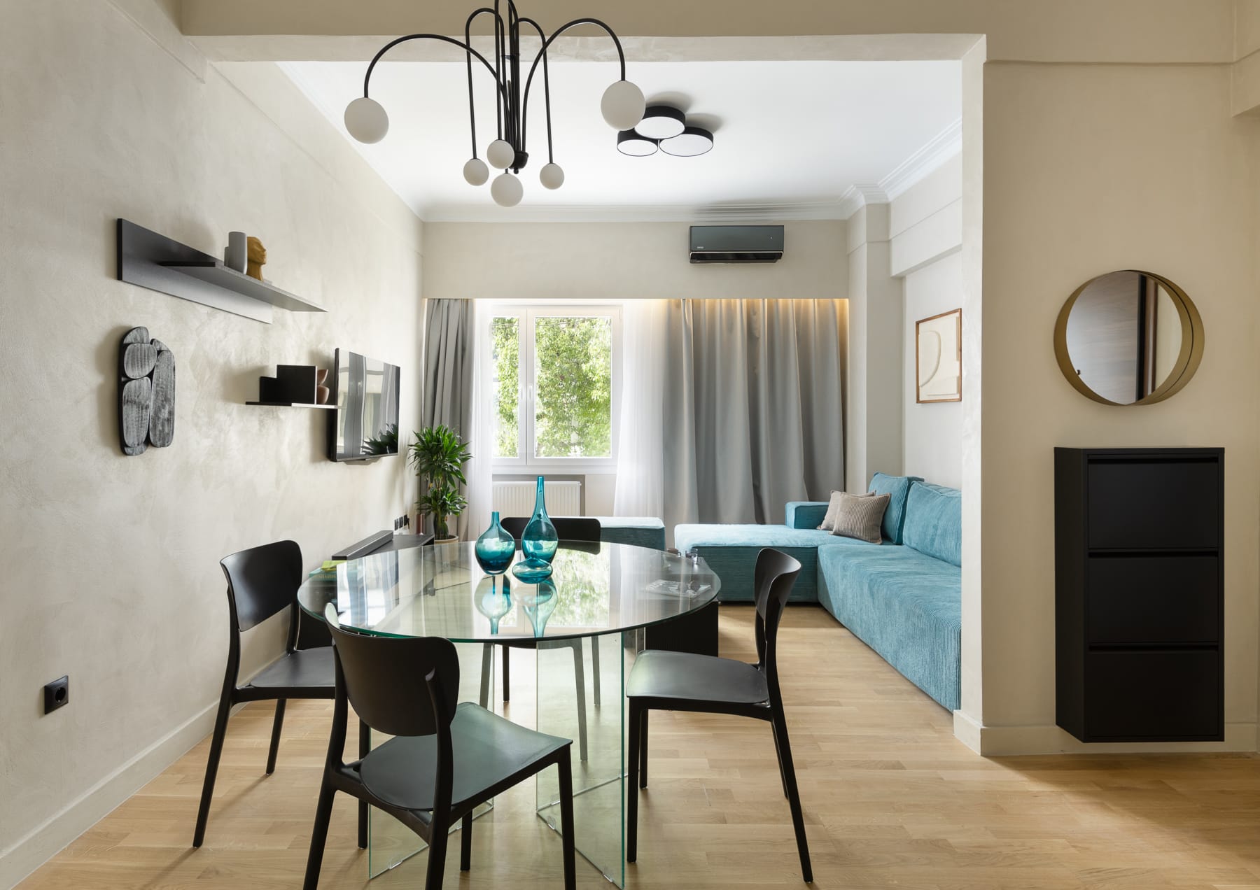 Deluxe Family Apartment with Two Bedrooms &amp; Private kids' Playground