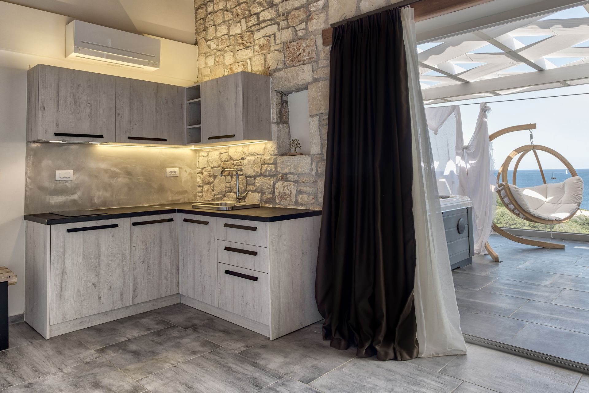 Deluxe Suite with Sea View