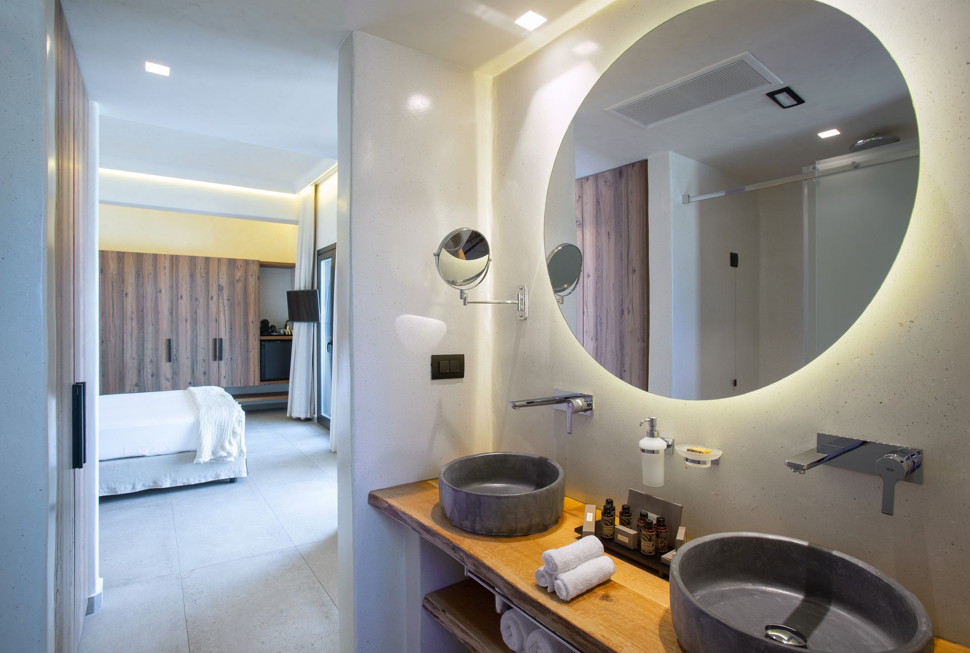 Superior Suite with Front Yard Private Pool and Panoramic Sea View