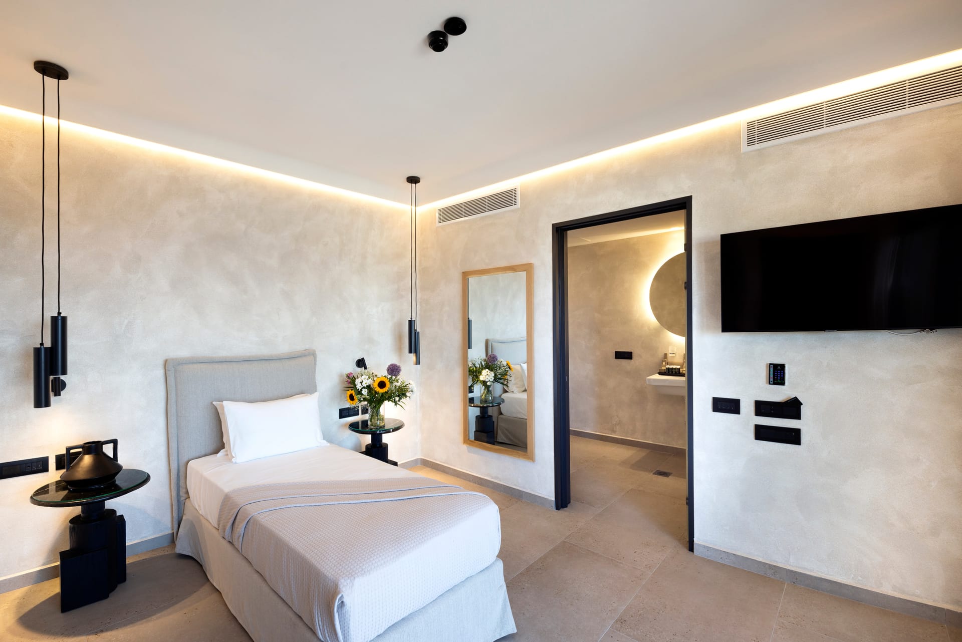 Majestic One Bedroom Villa with Private Pool and Side Sea View