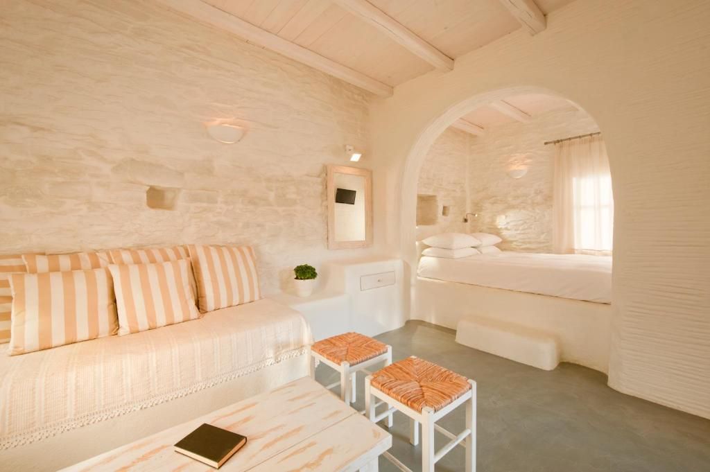 Quadruple Traditional Studio