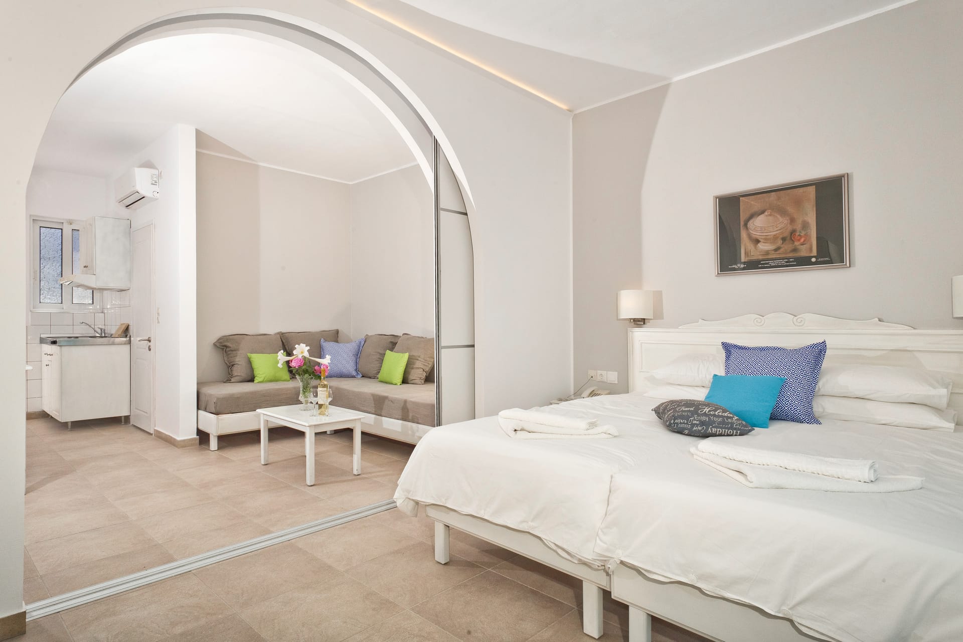 Studio Open Plan Sea View