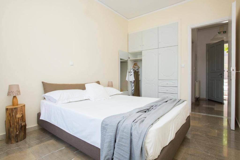 Double Bedroom Apartment with Sea View