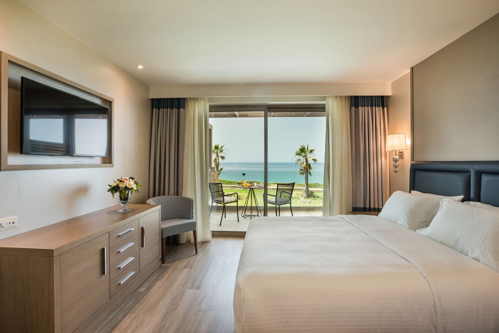 Family Room With Sea View Balcony