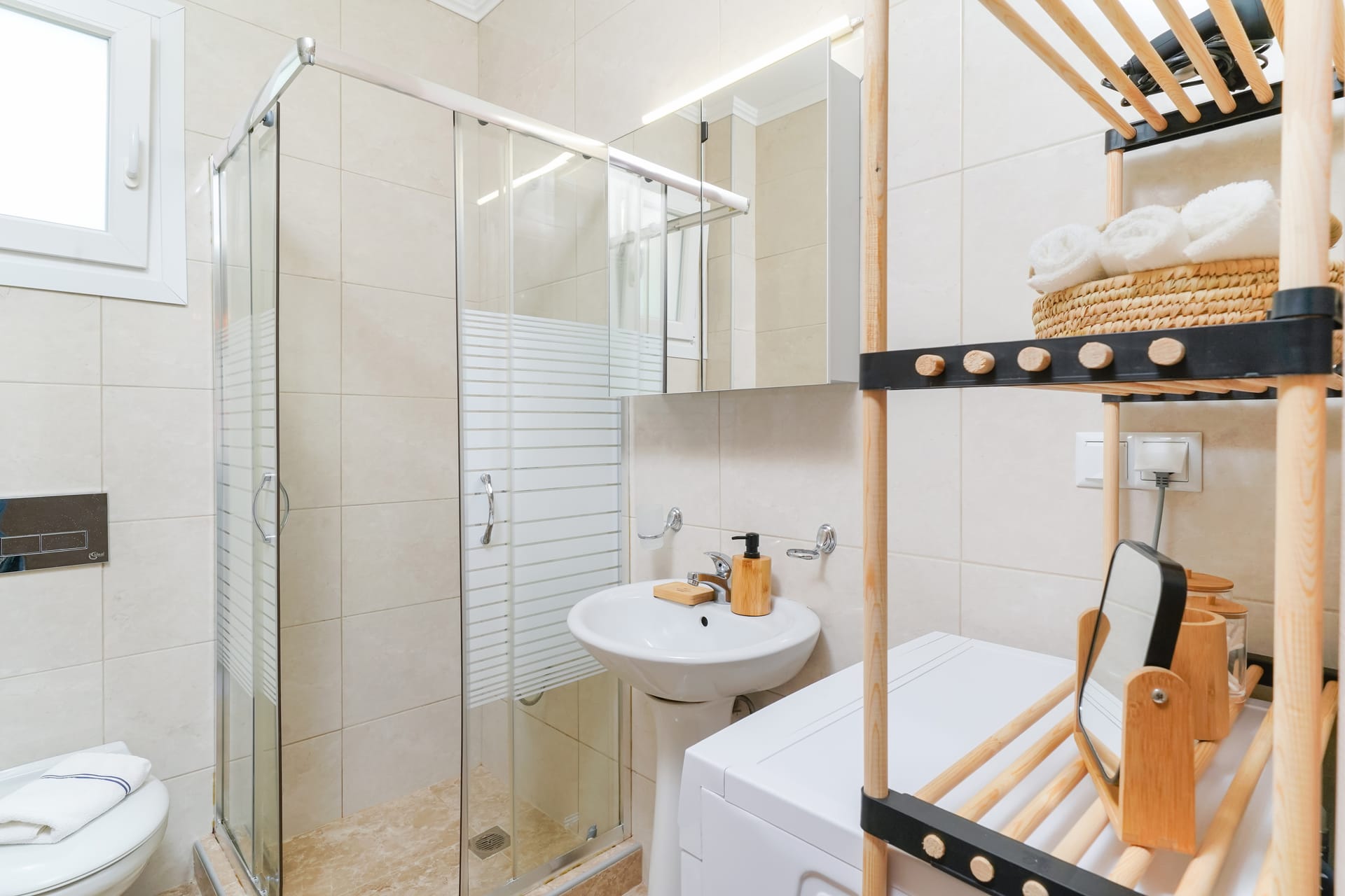 One-bedroom suite | Just 5-minutes drive from our hotel