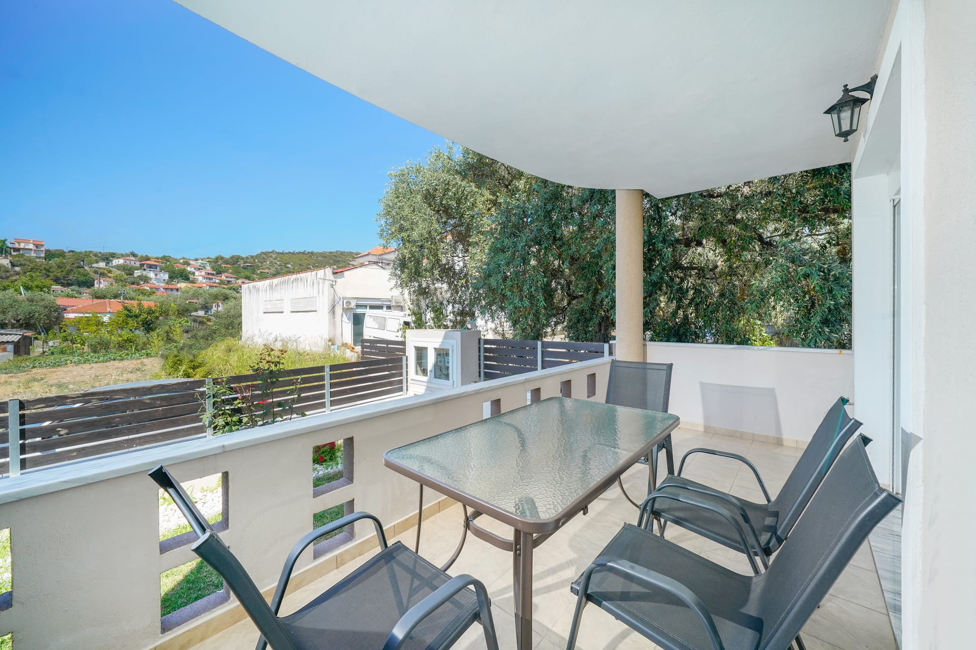 One-bedroom suite | Just 5-minutes drive from our hotel