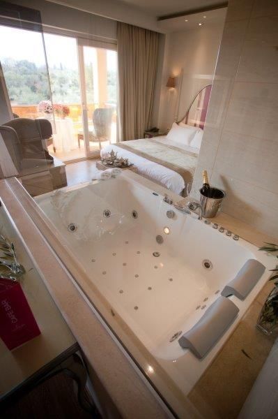 Superior Suite with Hot Tub
